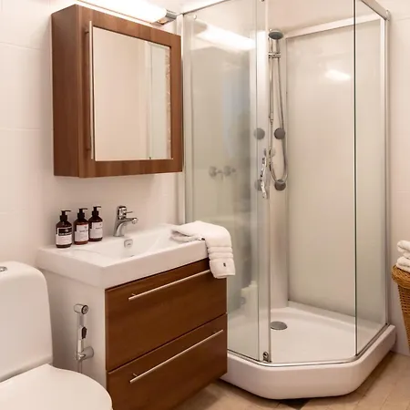 Iris, Nagu Huvilat Finby (Pargas)