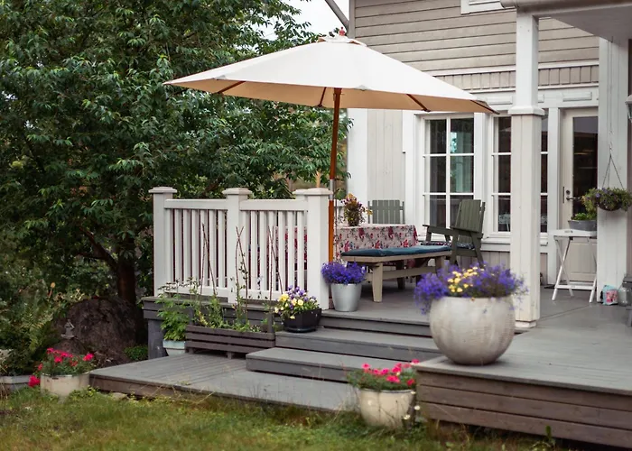 Iris, Nagu Βίλα Finby (Pargas)